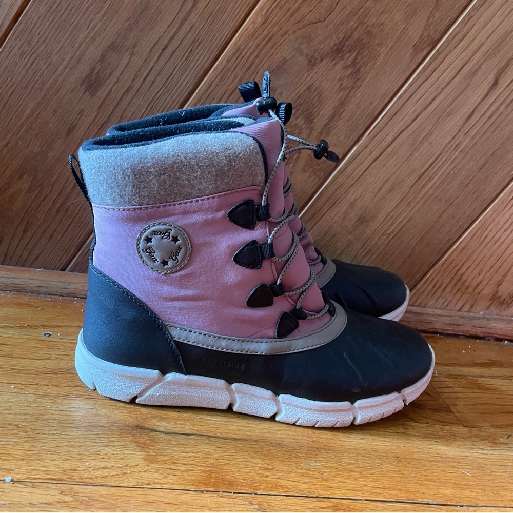 [CLEARANCE] Mauve Snow-Boots from Geox - Picture 2 of 6